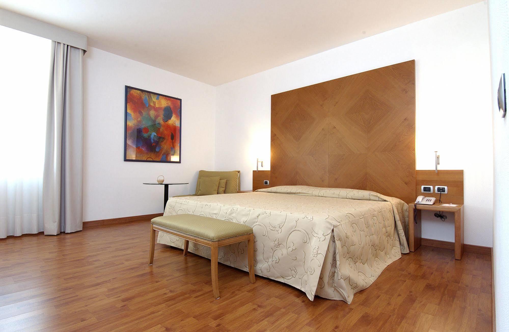 Hotel Pergola Legnago Kültér fotó